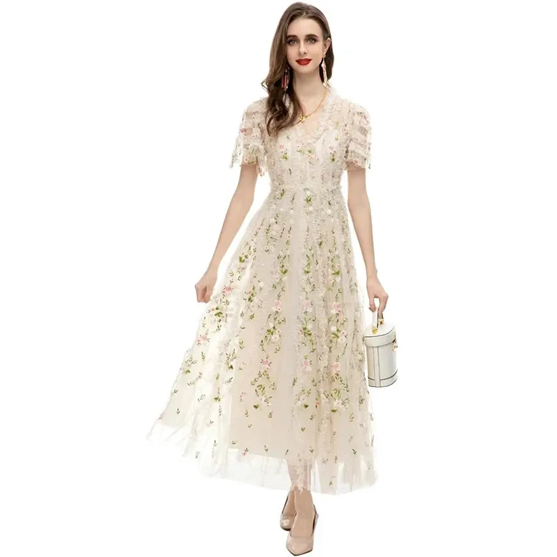Auricularia Edge Flower Embroidery Dress