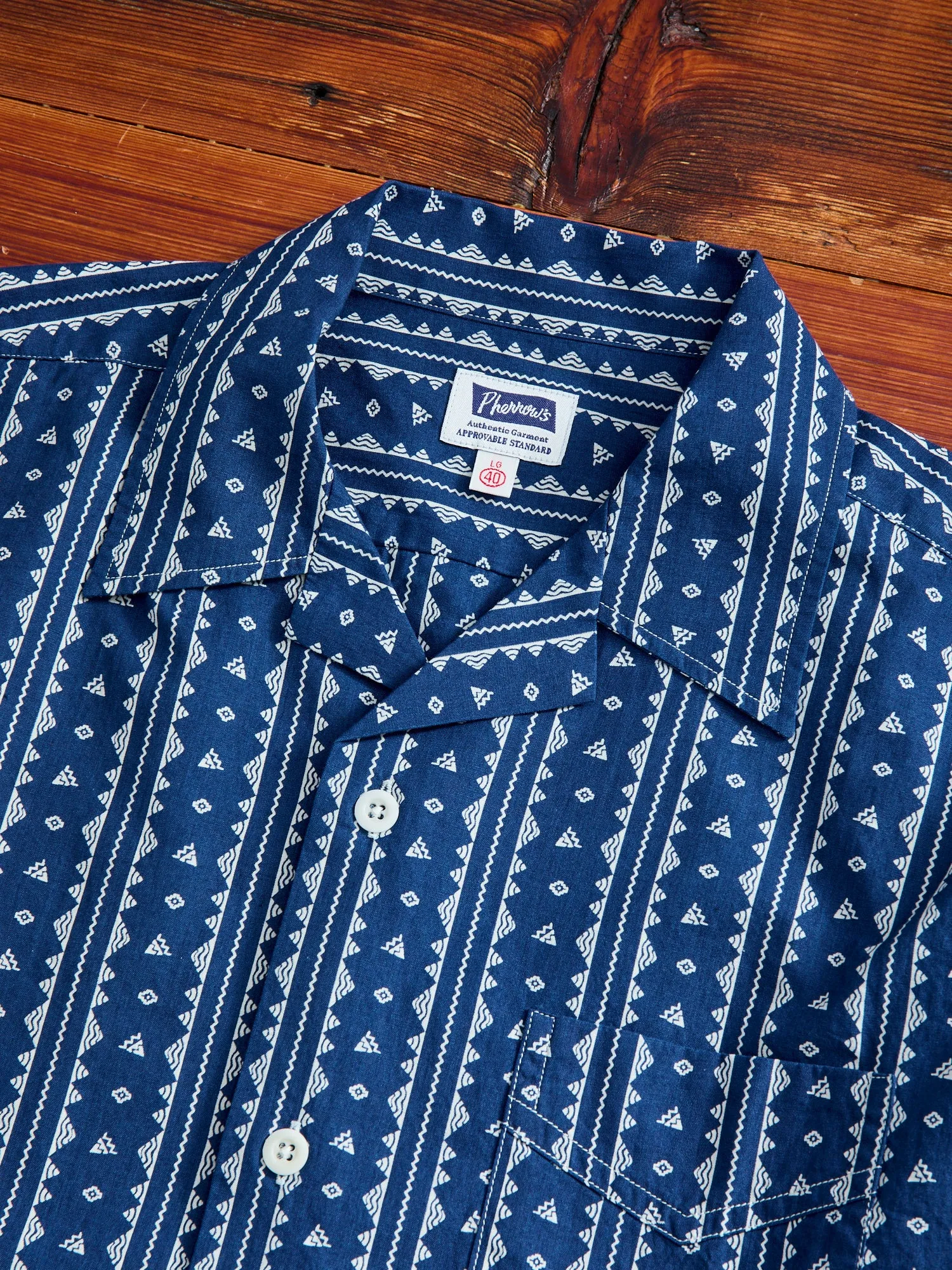 Bassen Hawaiian Shirt in Indigo Geo-Stripe
