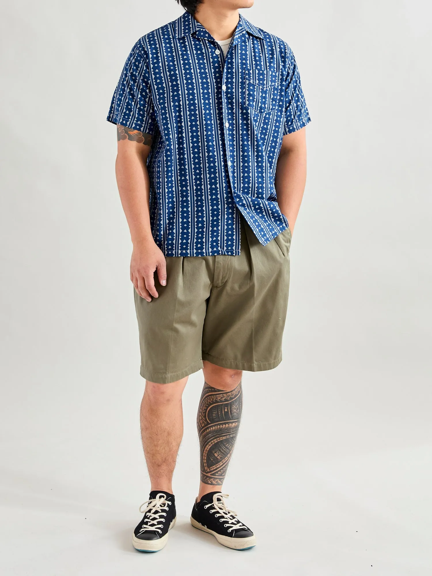 Bassen Hawaiian Shirt in Indigo Geo-Stripe