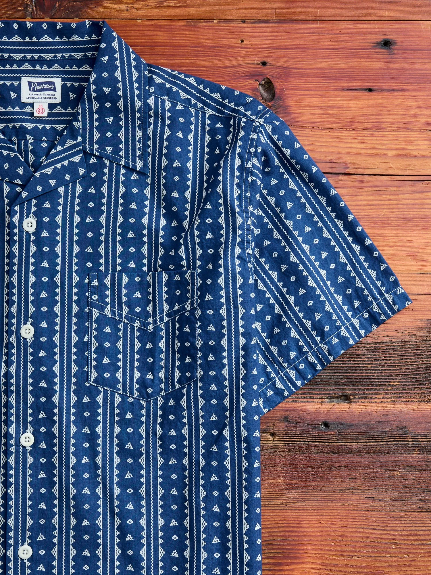 Bassen Hawaiian Shirt in Indigo Geo-Stripe