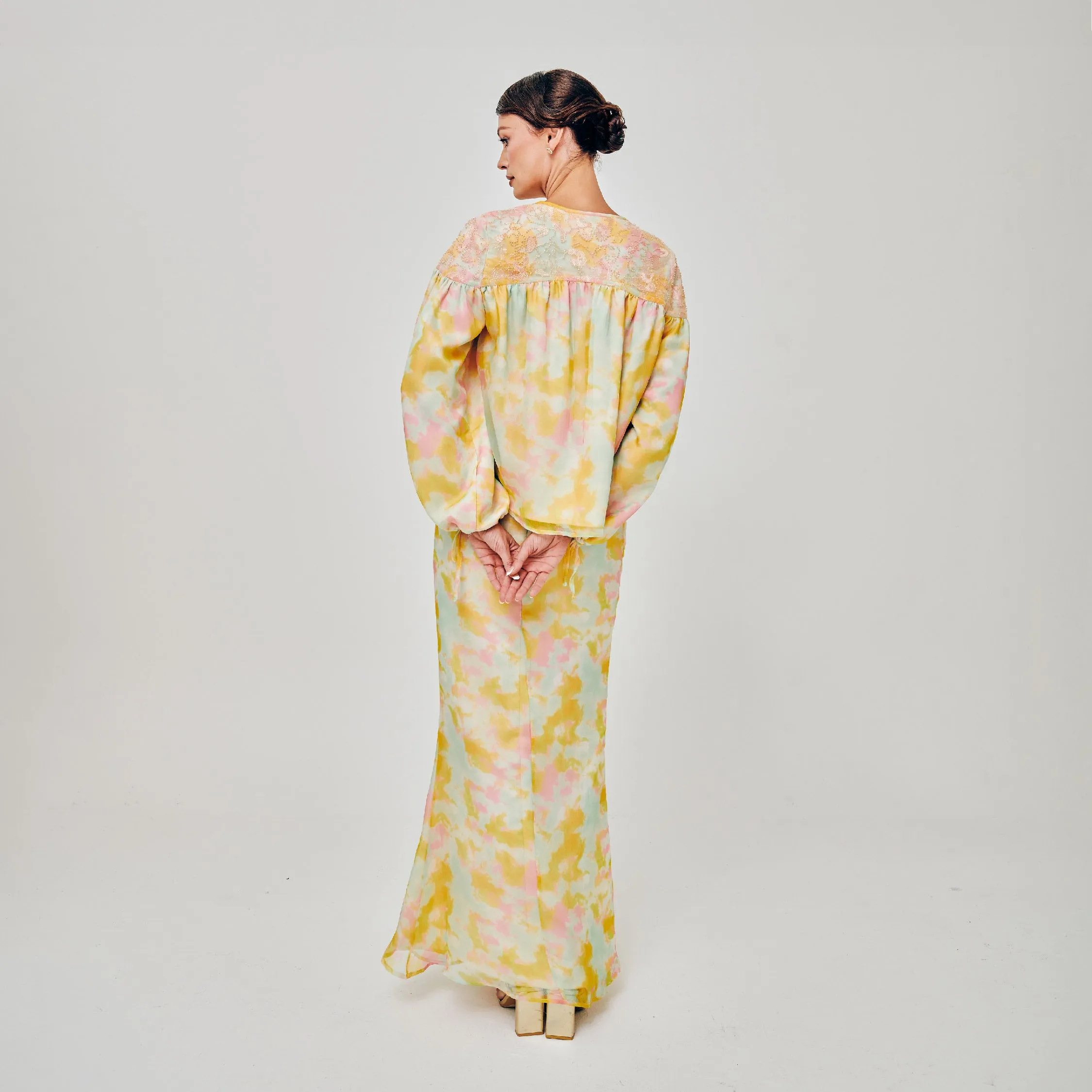 CAKENIS RAYA MELATI IN YELLOW