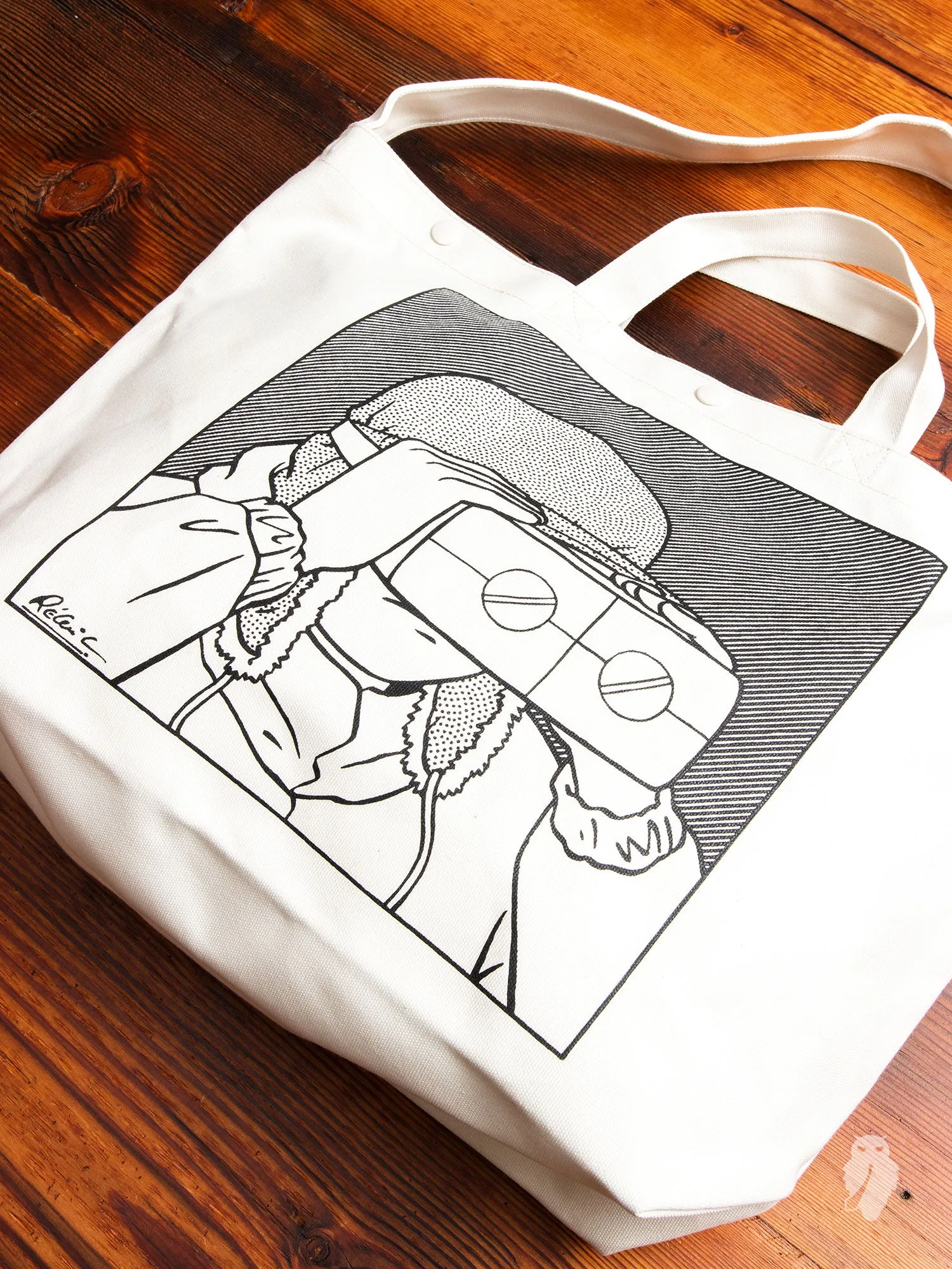 Graphique Tote Bag in Scope