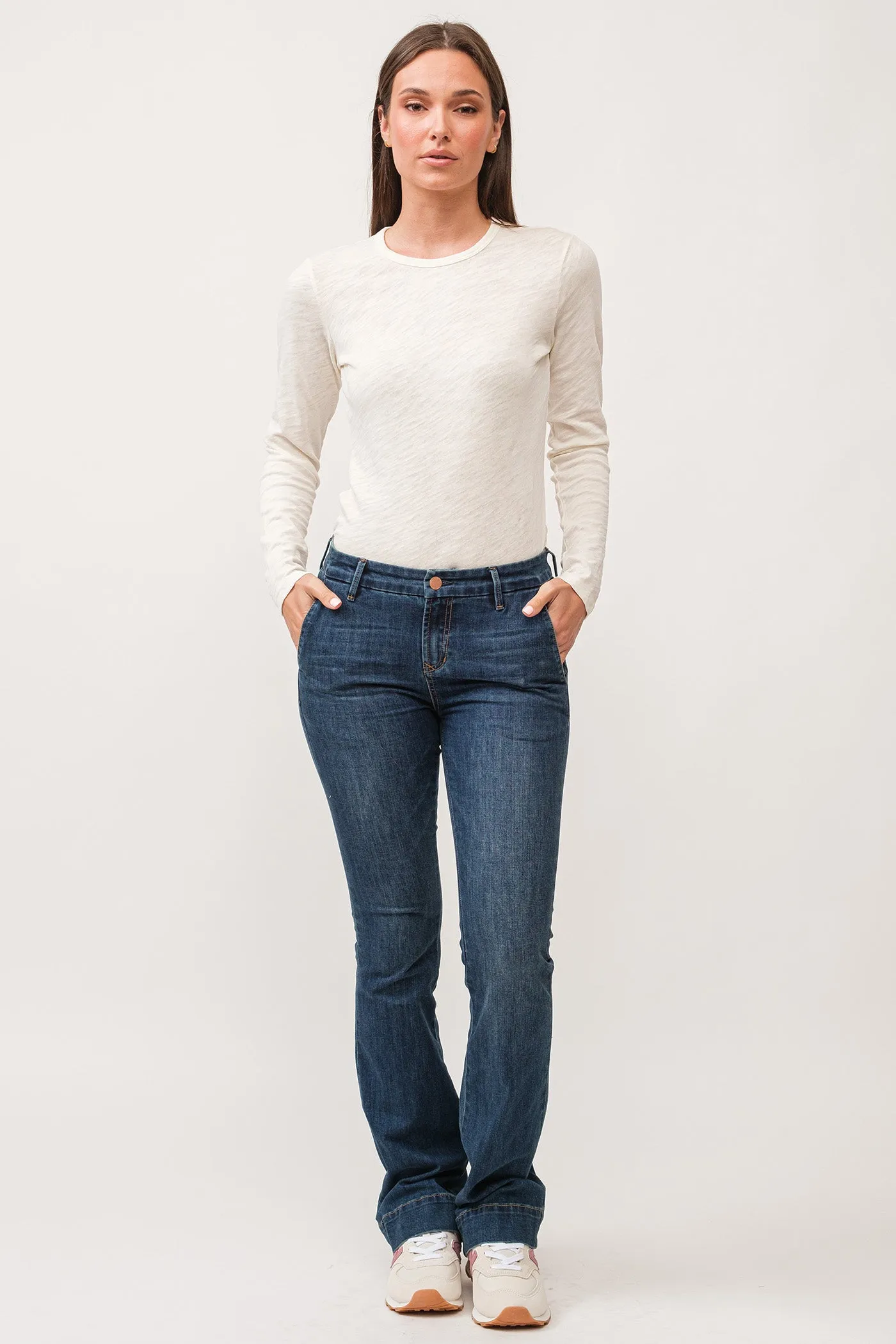 JAXTYN MID RISE CLEAN WIDE HEM BOOTCUT JEANS DAZZLER