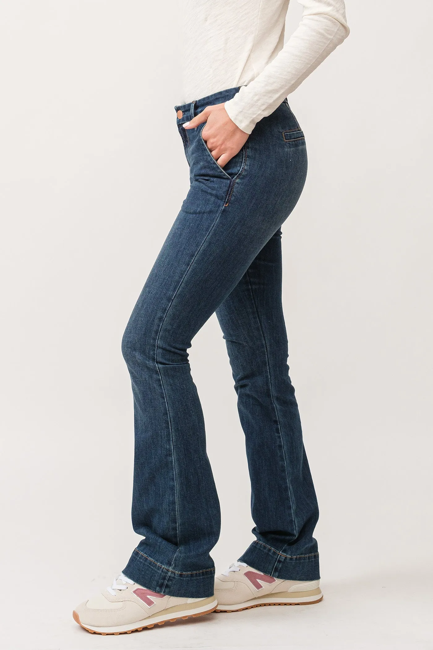 JAXTYN MID RISE CLEAN WIDE HEM BOOTCUT JEANS DAZZLER