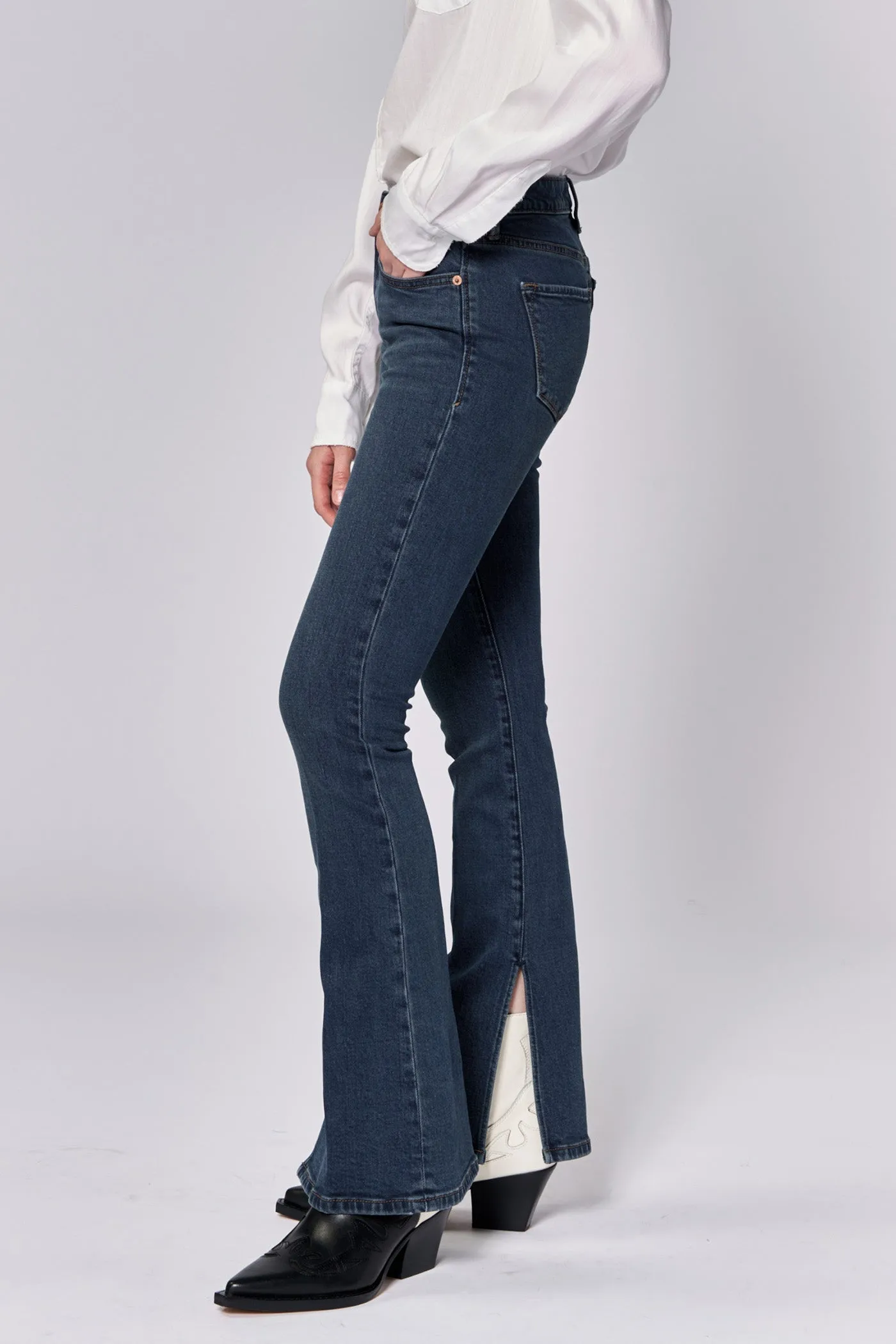 JAXTYN MID RISE FULL INSEAM BOOTCUT JEANS GARNISH