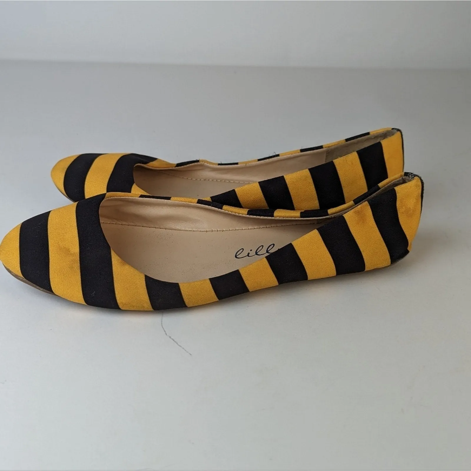 Lillybee Black & Vegas Gold Striped Ballet Shoes - 10