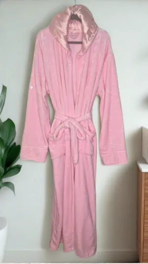 Perfectly Imperfect Find: Cotton Candy Premium Satin Lined Hooded Robe