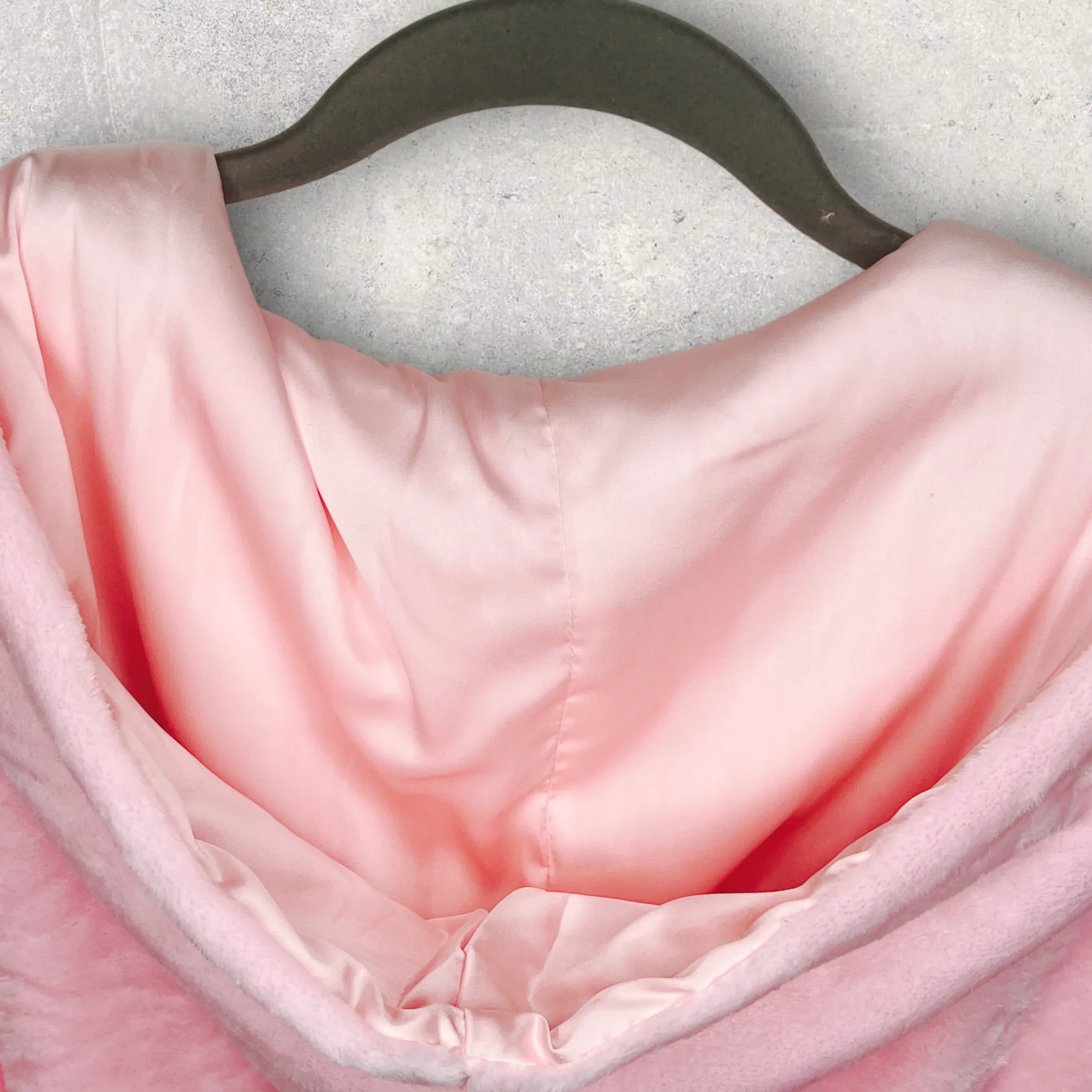 Perfectly Imperfect Find: Cotton Candy Premium Satin Lined Hooded Robe