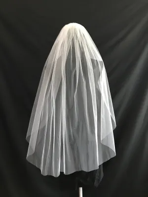 Veil 100: Cut edge veil fingertip length 1 tier