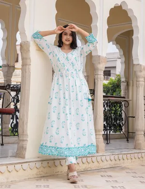 White Floral Printed Flared Kurta Pant Set (Set Of 2)